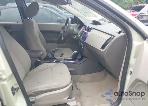 2010 Ford Focus S z USA, uszkodzony, nr VIN 1FAHP3EN0AW185692